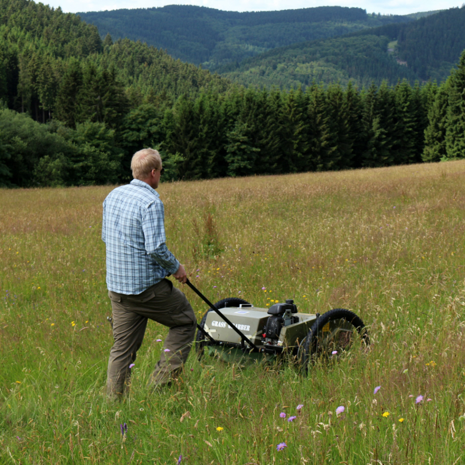 Handgeführter Samenernter q